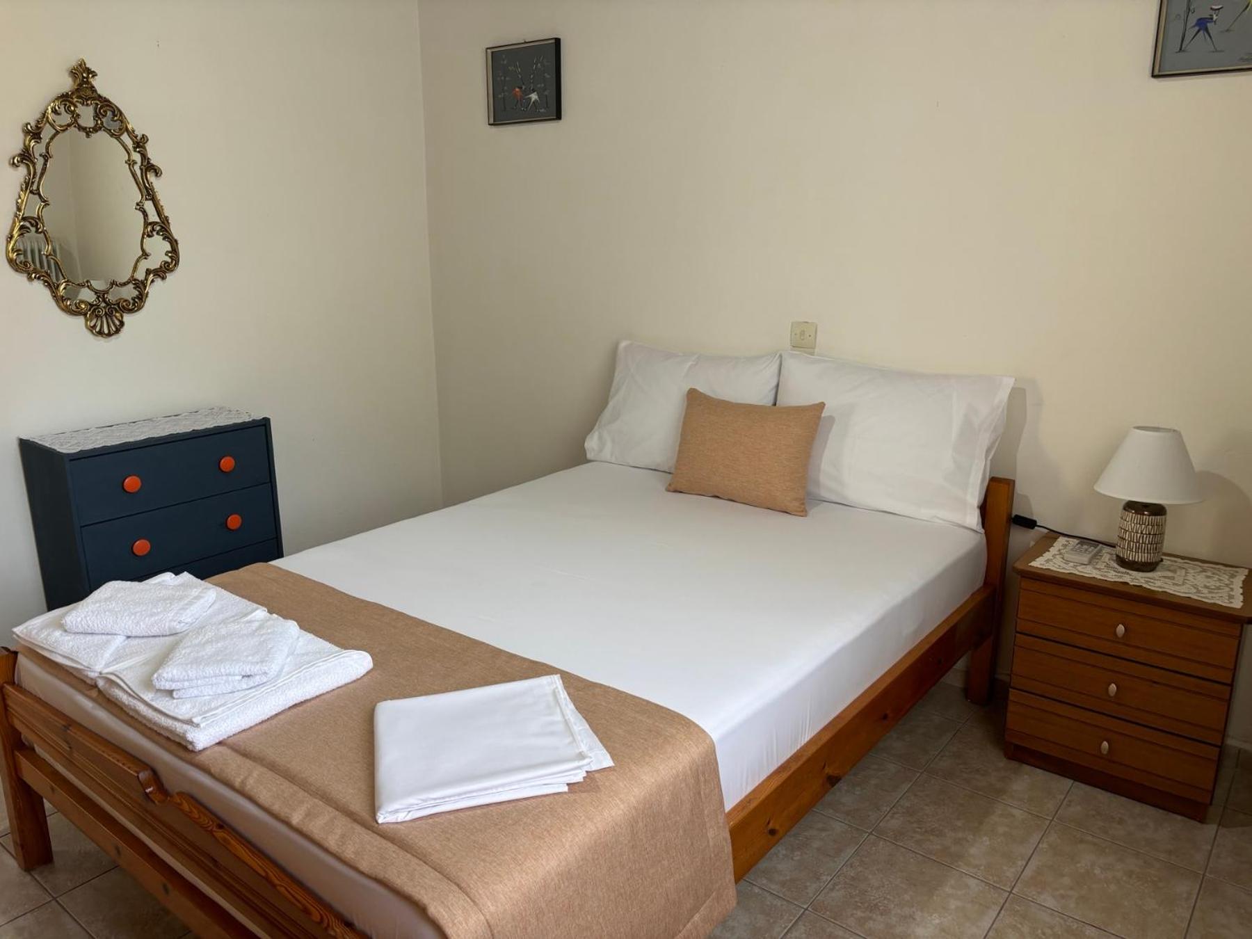 Georgaras Accommodation Platanoussa Exterior photo